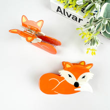 Load image into Gallery viewer, Fox Hair Claw