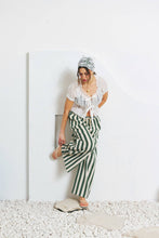 Load image into Gallery viewer, STRIPE WIDE-LEG PANTS WITH ELASTIC WAISTBAND: VINTAGE RED / L