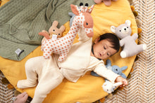 Load image into Gallery viewer, 100% Handmade Cotton Knitted Giraffe

