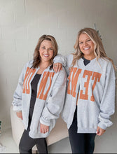 Load image into Gallery viewer, TENN Cardigan: Plus
