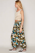 Load image into Gallery viewer, Black Floral Harem Pants

