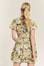 Load image into Gallery viewer, Floral Bubble Dress: Plus
